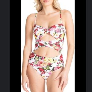 Rachel Roy women’s standard twist cut out one piece size: XS color white.